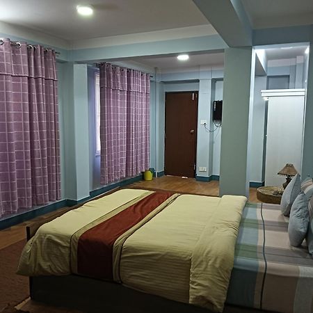 Hotel Pristine Катманду Екстериор снимка