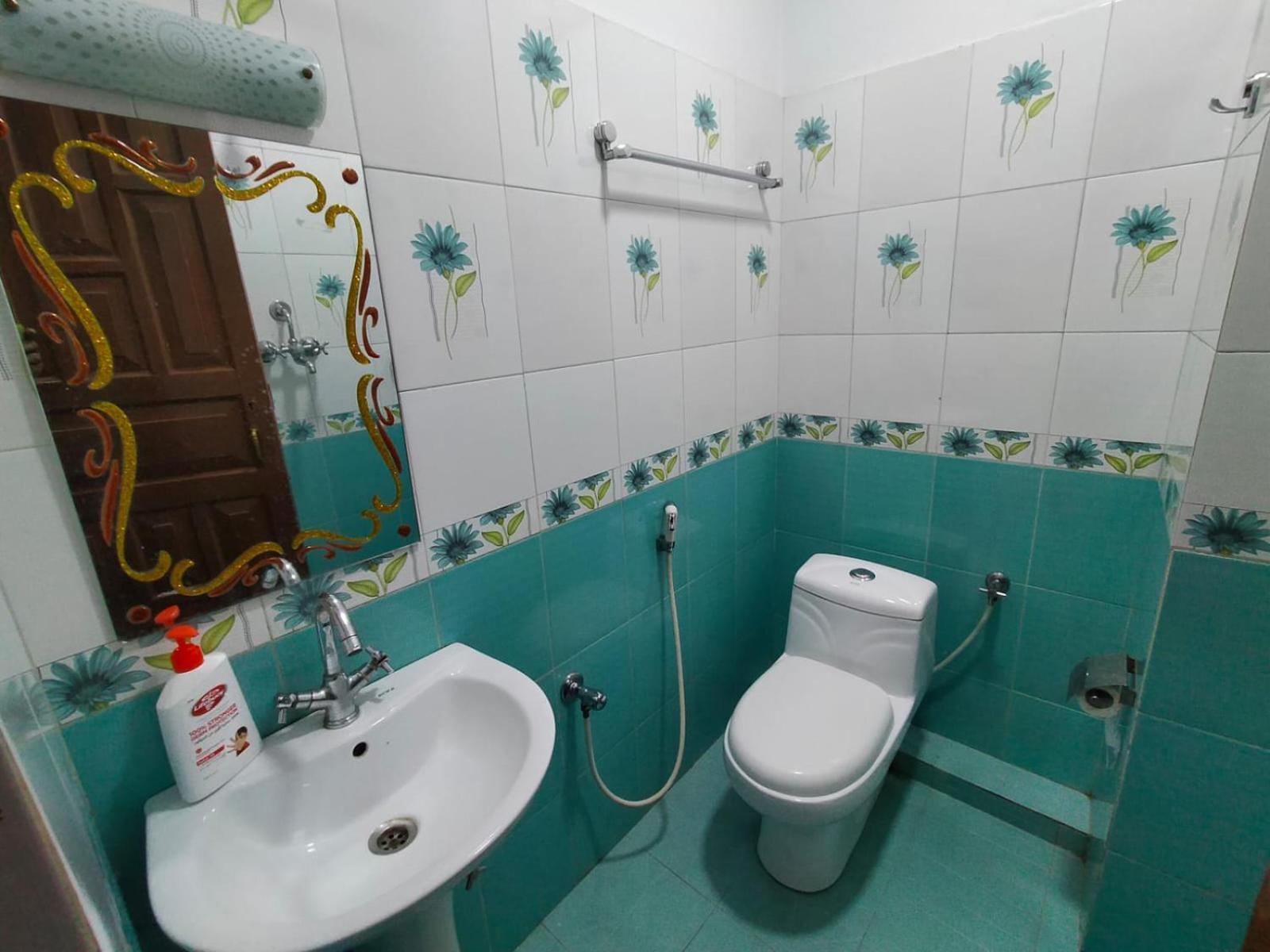 Hotel Pristine Катманду Стая снимка