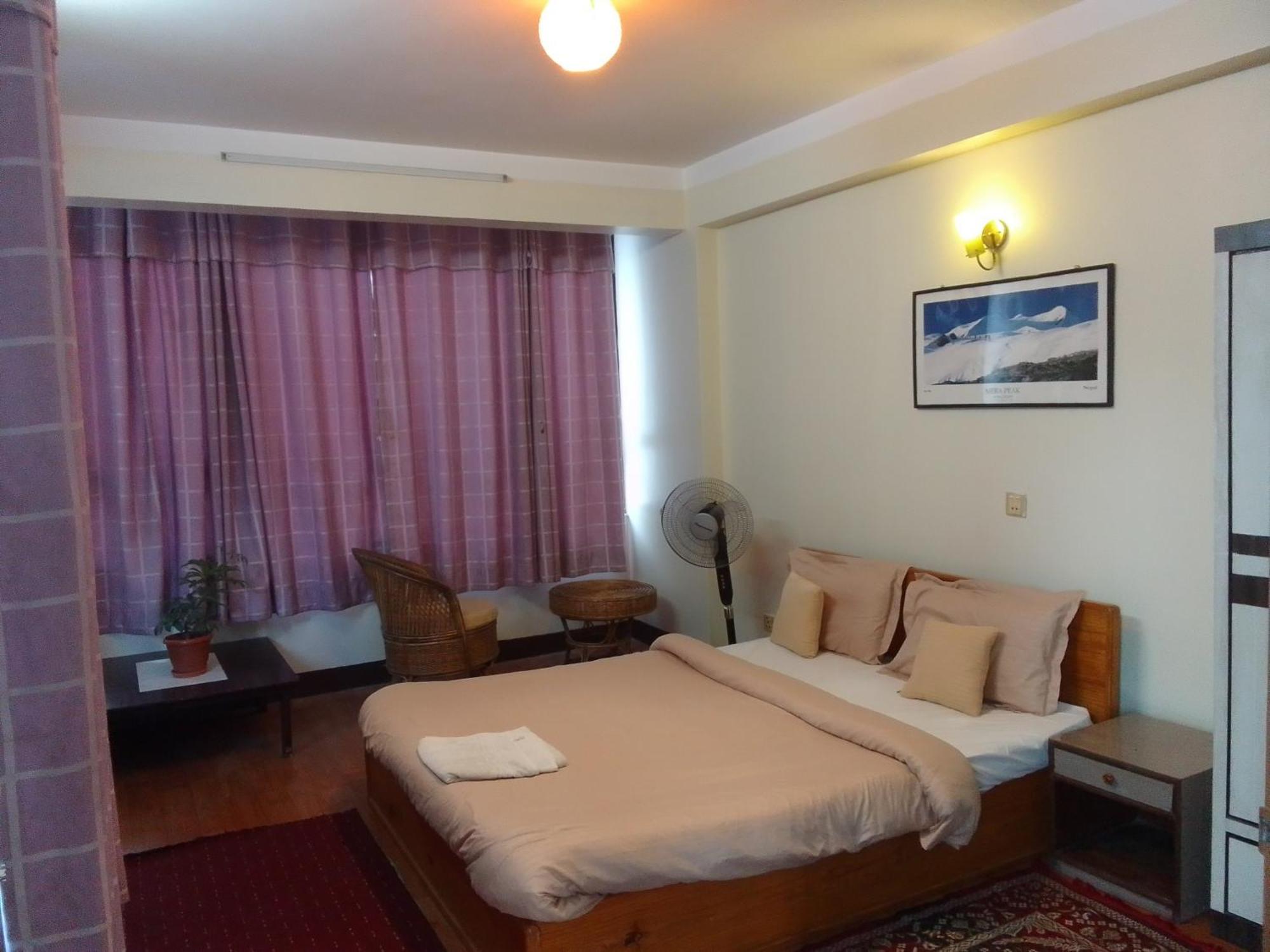 Hotel Pristine Катманду Екстериор снимка