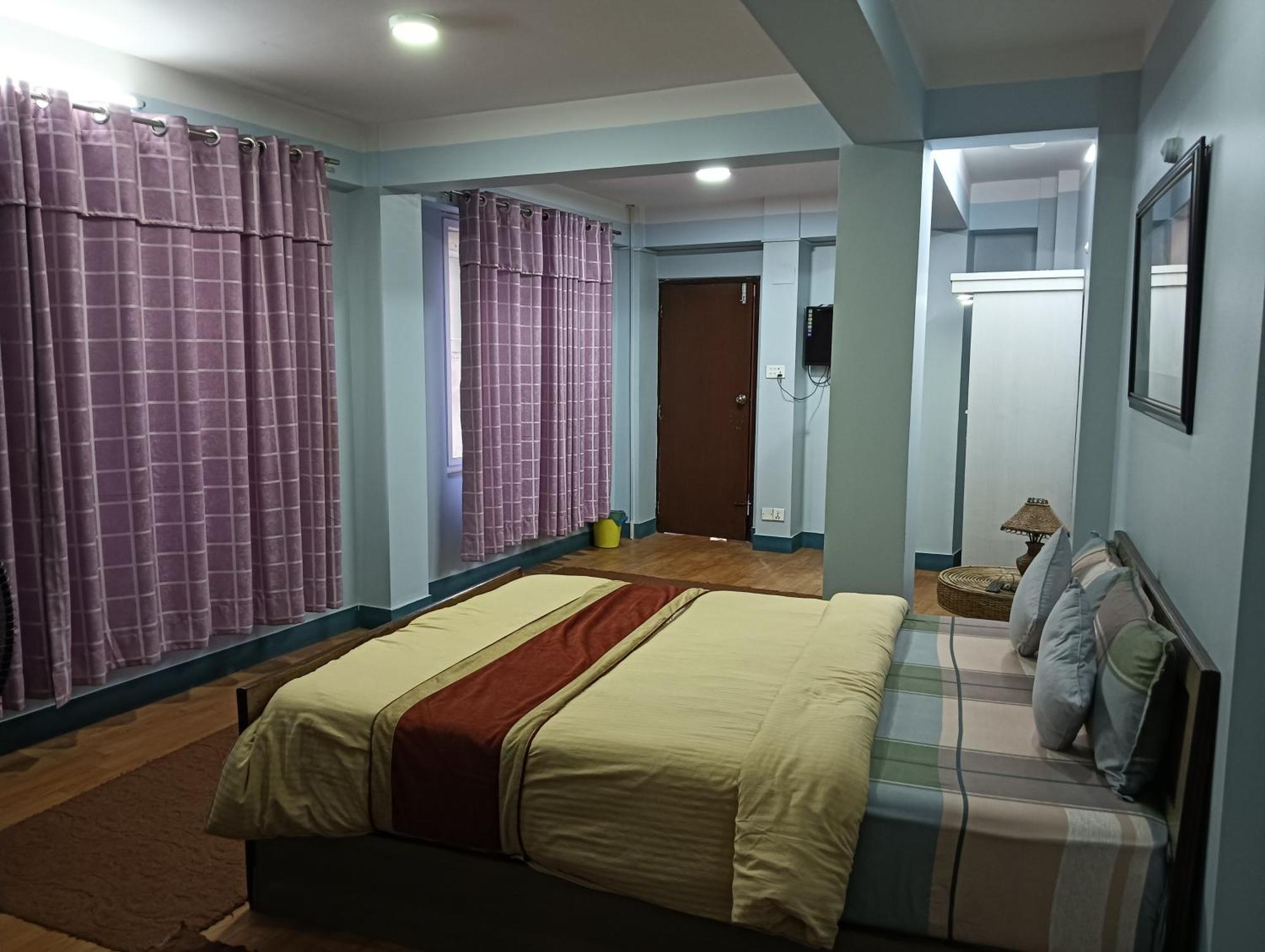 Hotel Pristine Катманду Екстериор снимка
