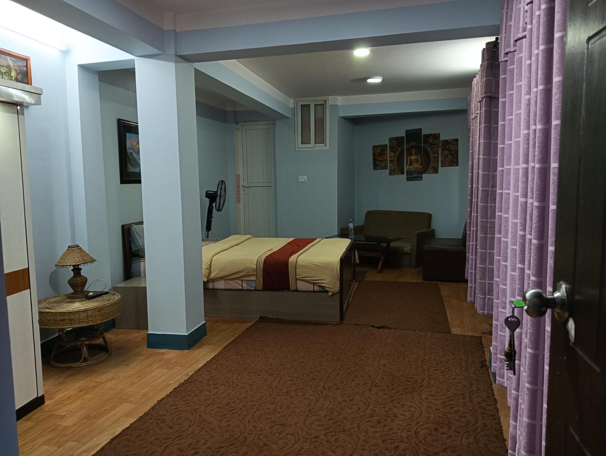 Hotel Pristine Катманду Екстериор снимка