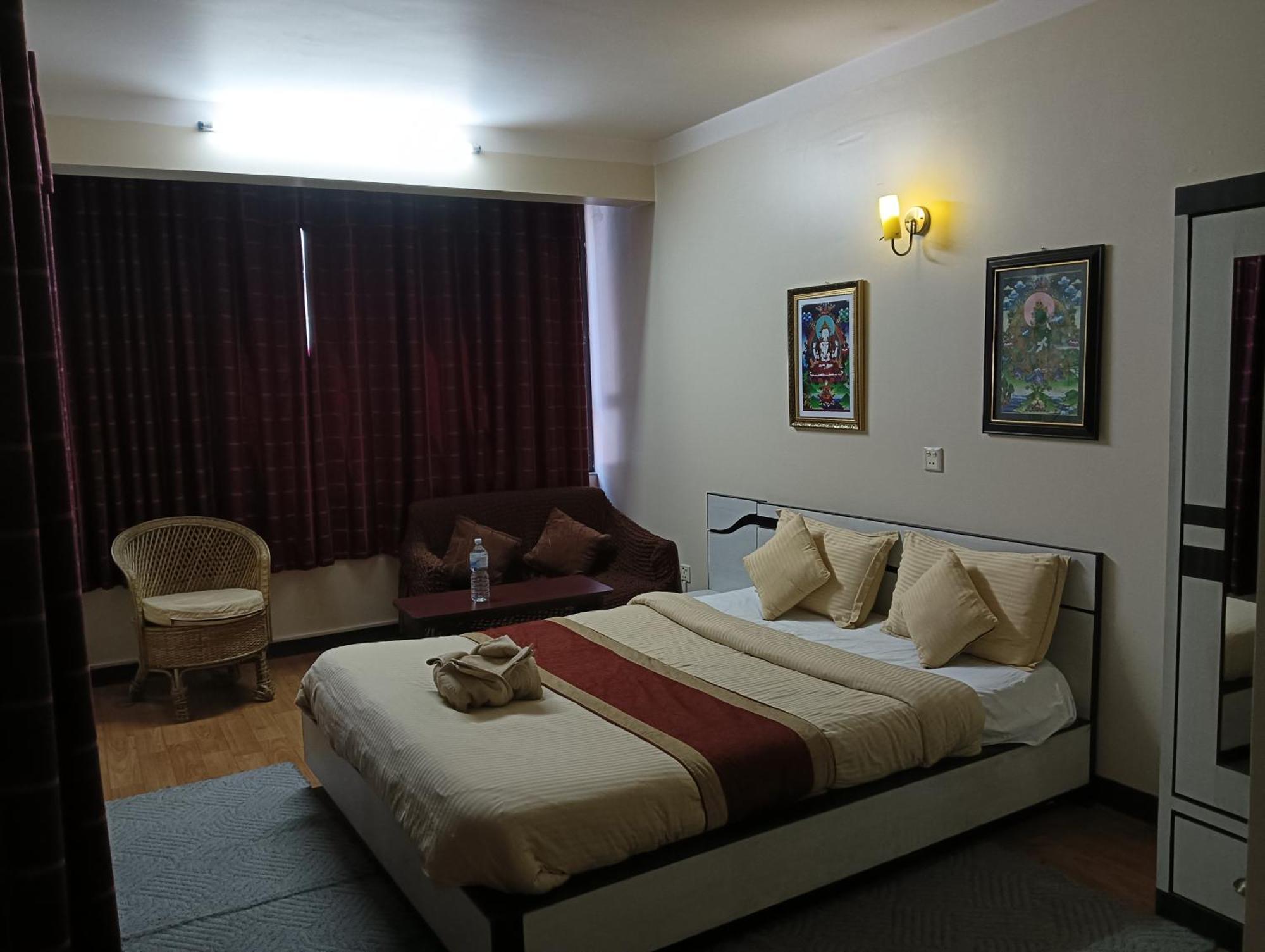 Hotel Pristine Катманду Екстериор снимка