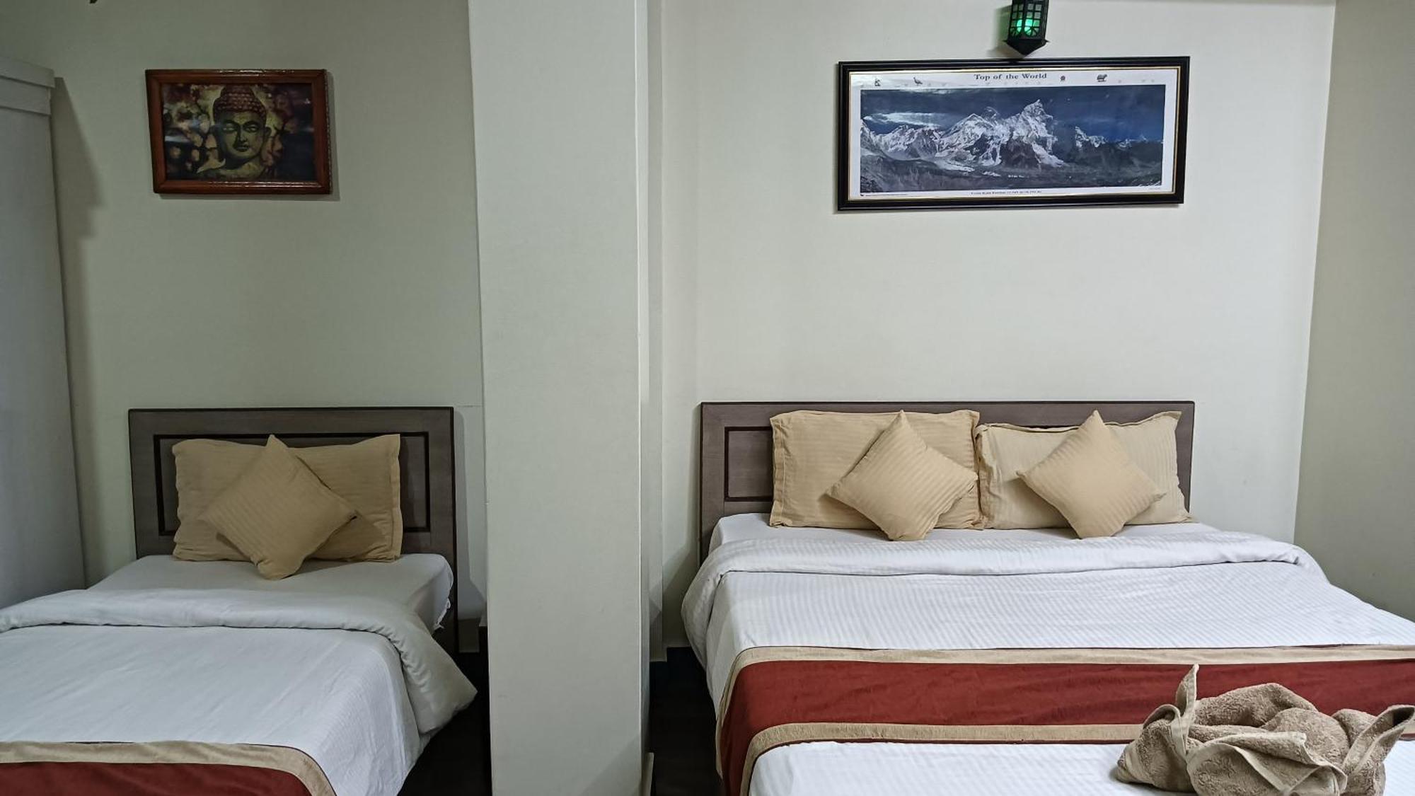 Hotel Pristine Катманду Екстериор снимка