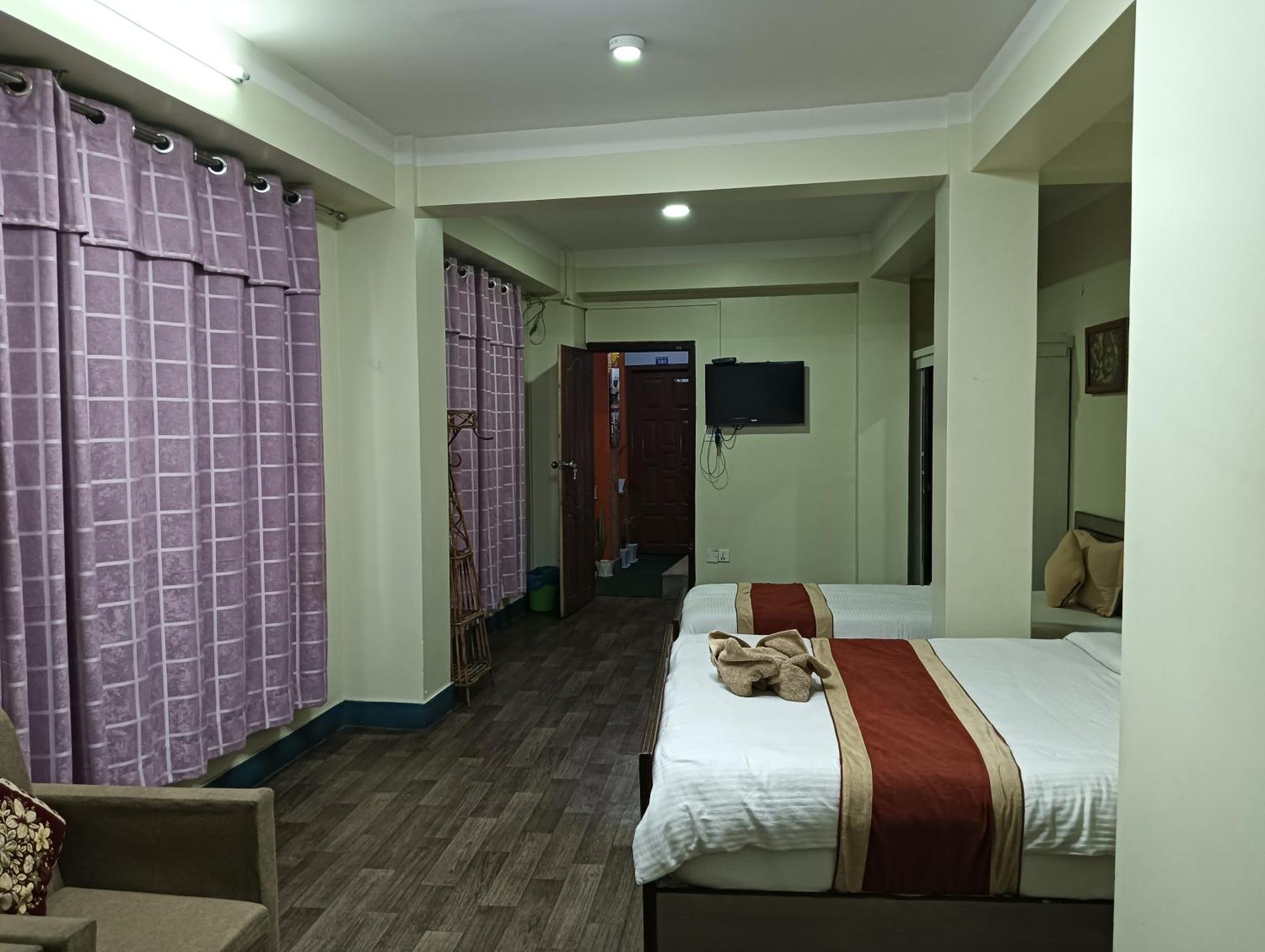 Hotel Pristine Катманду Екстериор снимка