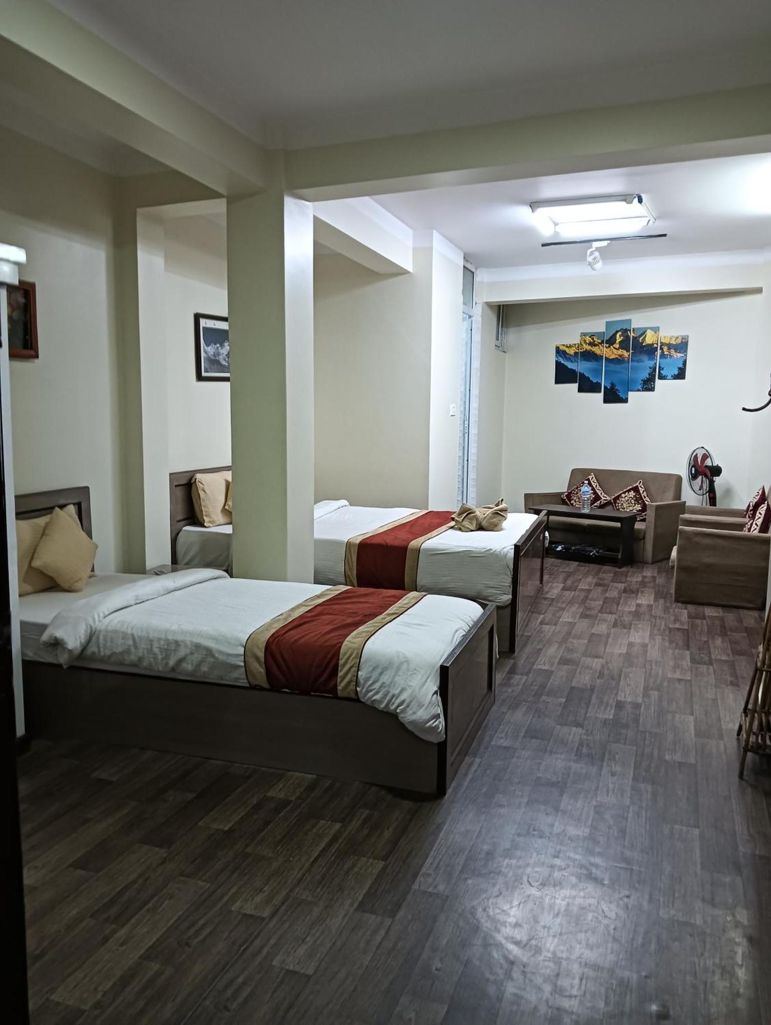 Hotel Pristine Катманду Екстериор снимка