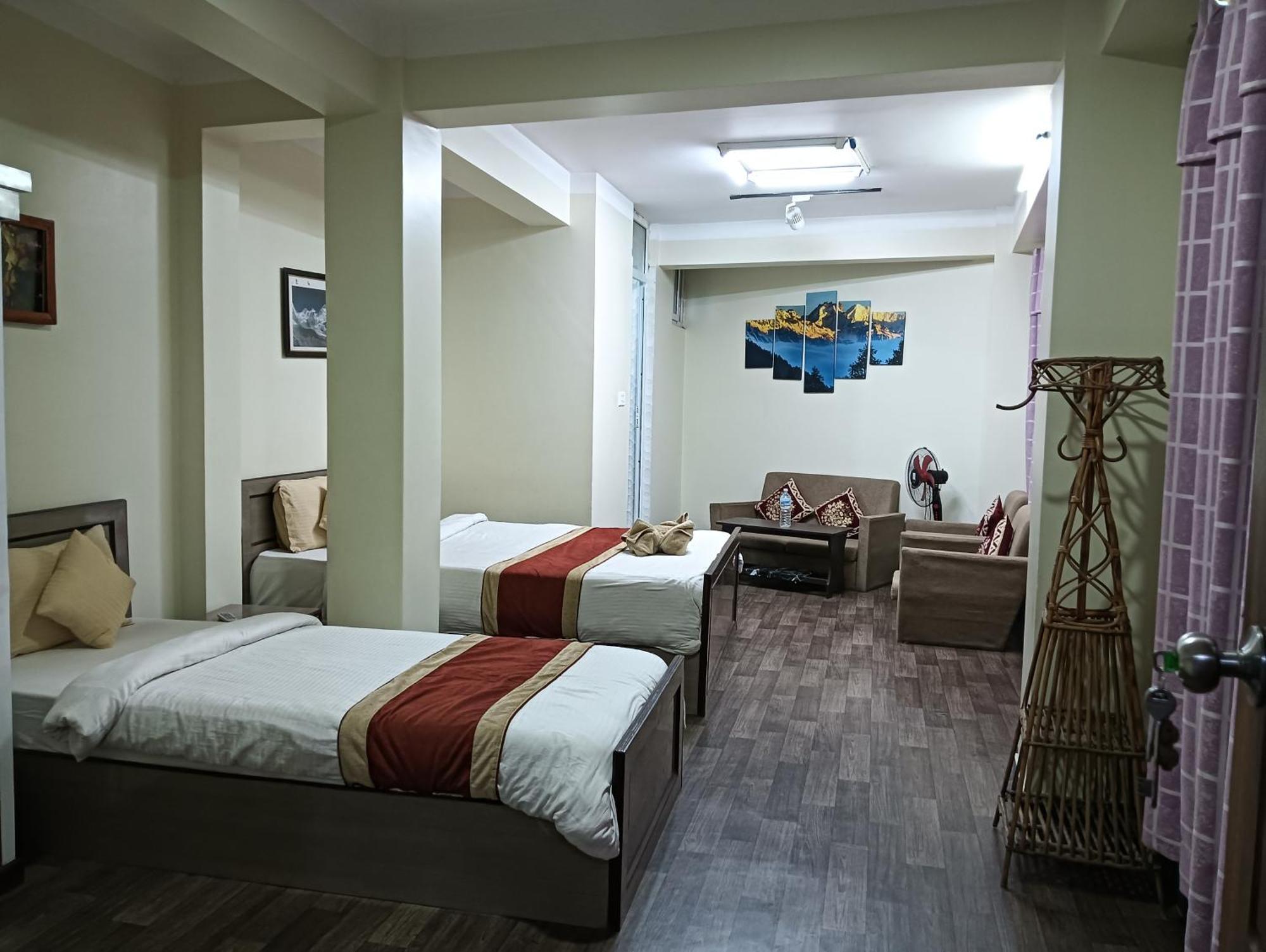 Hotel Pristine Катманду Екстериор снимка