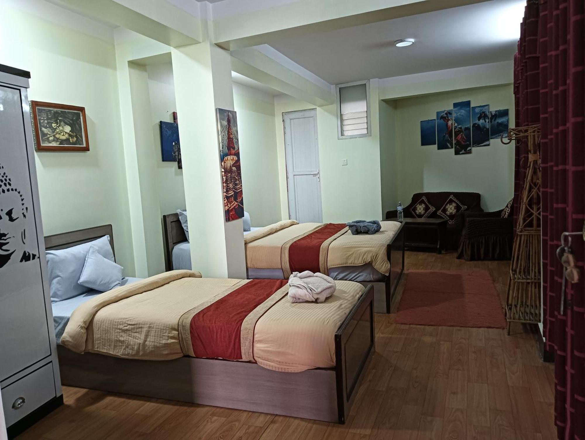 Hotel Pristine Катманду Стая снимка