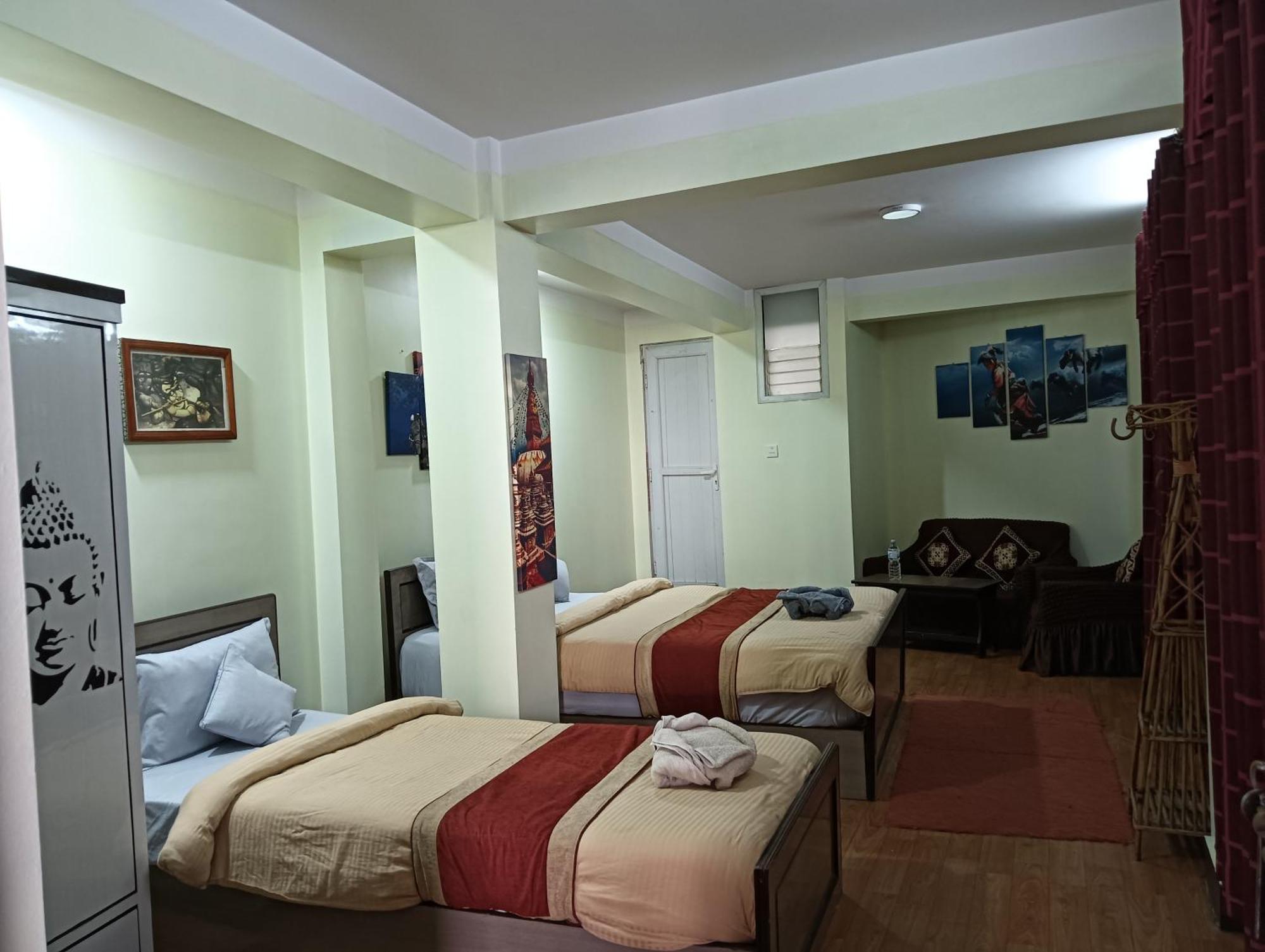 Hotel Pristine Катманду Екстериор снимка